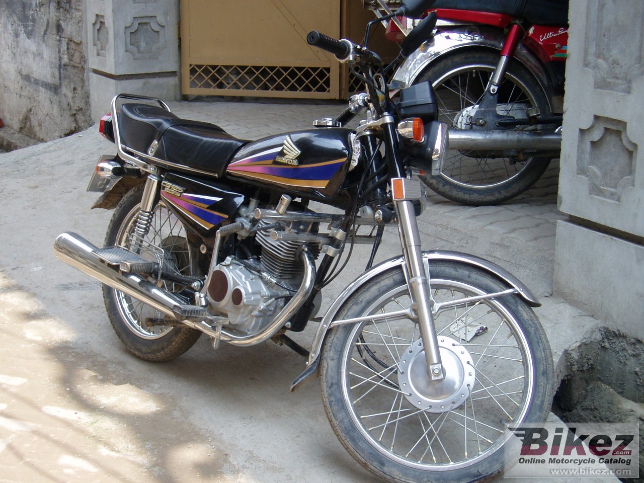 Big nymous user. cg 125 - millenium power picture and wallpaper from Bikez.com